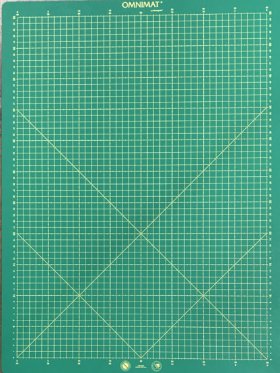 Omni-Mat Metric 40 x 55cm Grid