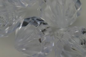 18mm Vertical Teardrop Transparent; Crystal 100g (approx 40p)