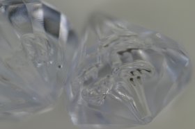 22mm Vertical Teardrop Transparent; Crystal 100g (approx 20p)